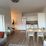 City Apartment 公寓 *